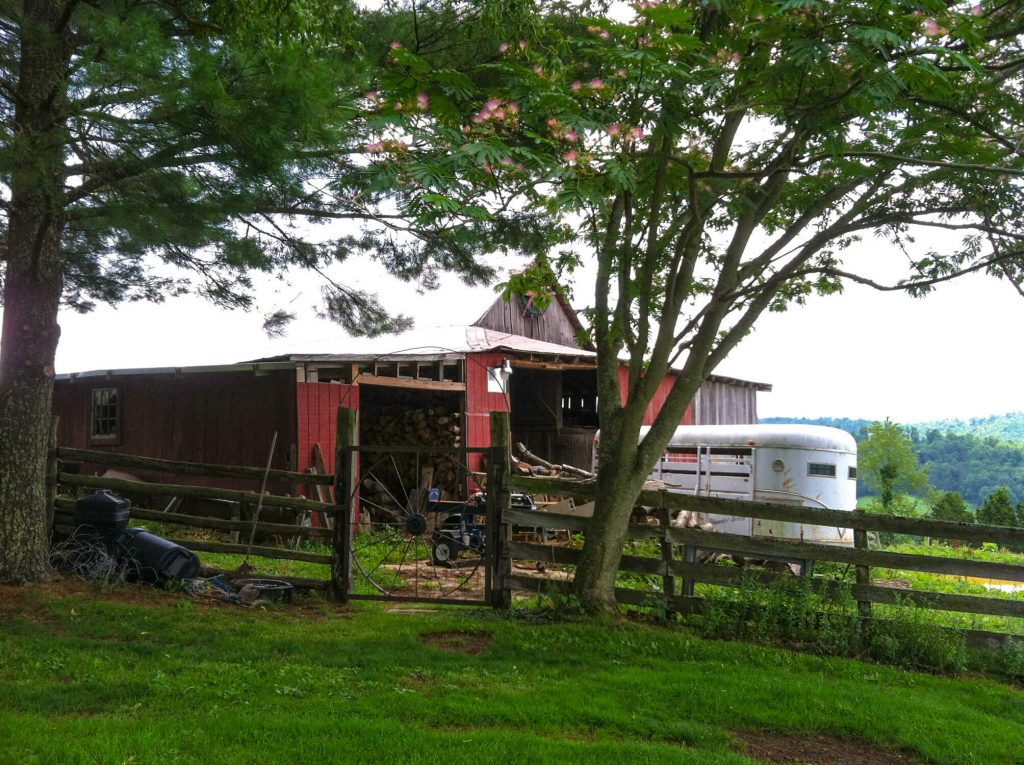 Photo of a century-old red barn in Giles County, Virginia